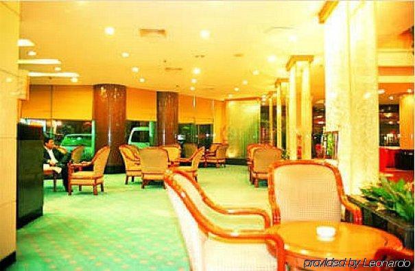 Crown Otel Vuhan İç mekan fotoğraf