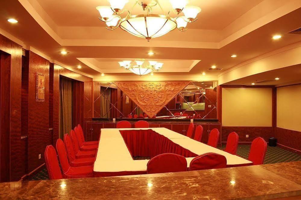 Crown Otel Vuhan Dış mekan fotoğraf